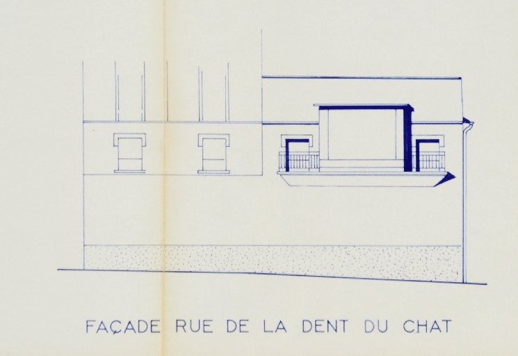 Hôtel de voyageurs, hôtel du Soleil d'Or, puis hôtel Garin et Victoria, actuellement immeuble et grand magasin, Nouvelles Galeries, puis Prisunic, actuellement Monoprix