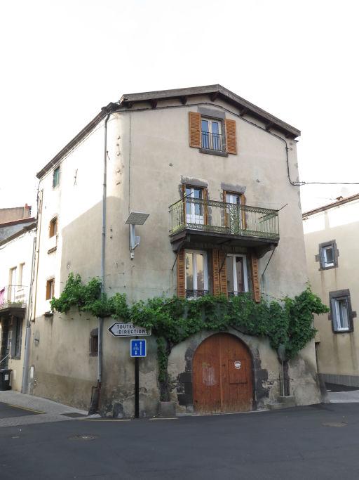 Aubière, 1 rue Pascal et rue Saint-Loup