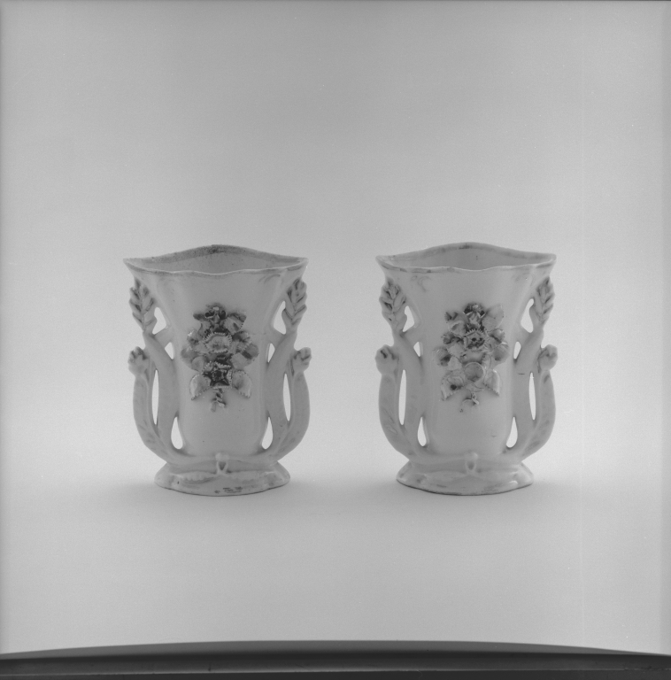 Ensemble de 2 vases d'autel (n°5)