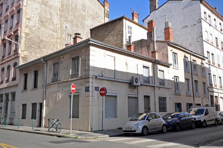 Ensemble de deux maisons