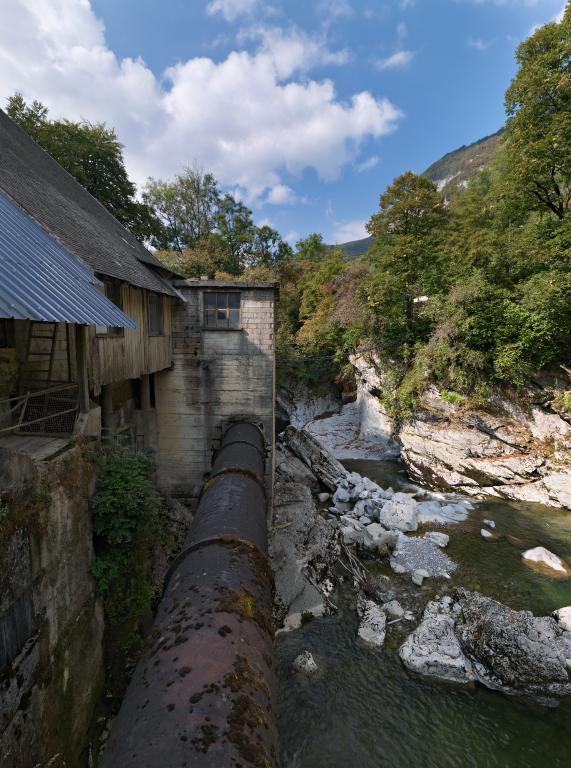 scierie puis scierie, moulin, battoir à chanvre, actuellement scierie et micro-centrale hydroélectrique