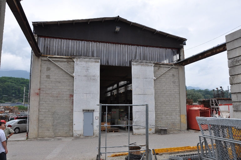 Edifice artisanal, Maison Grosse et Gerlat, puis usine de fabrication de matériaux de construction, entreprise de travaux publics, Entreprise Léon Grosse et Cie, actuellement Entreprise générale Léon Grosse