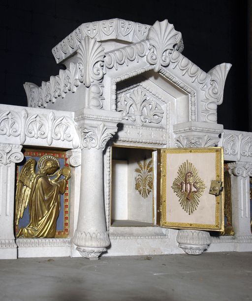 Autel (maître-autel), tabernacle