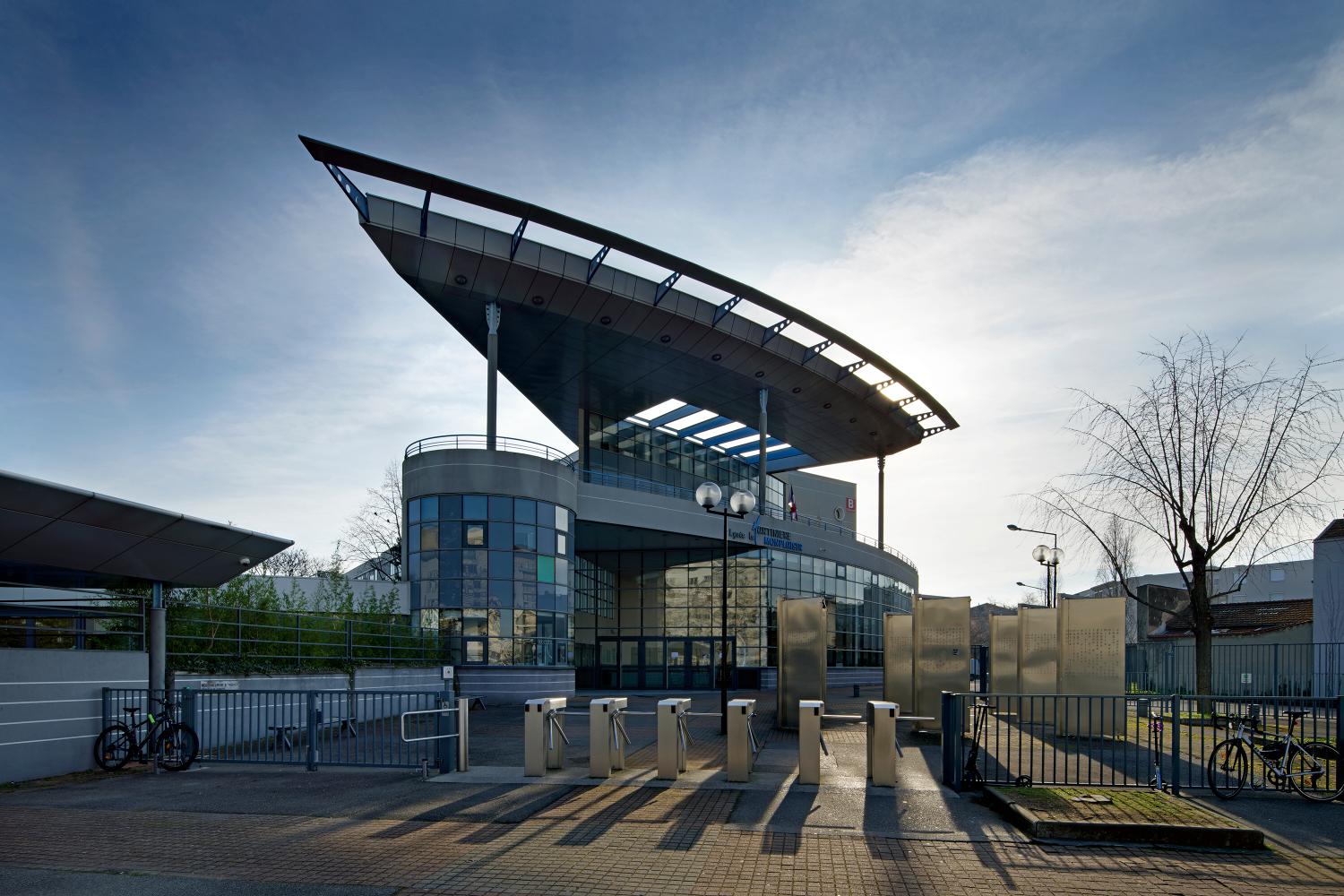 Lycée polyvalent La Martinière-Monplaisir