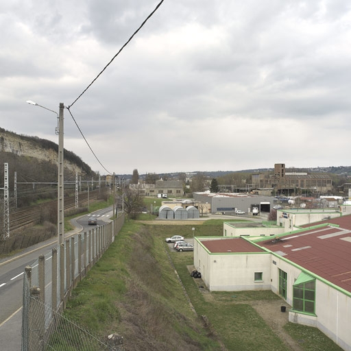 Cimenterie d'Albigny-sur-Saône dite la Société des Ciments Portland de Couzon actuellement Société des Placages du sud-est (et projet de reconversion en 2018)