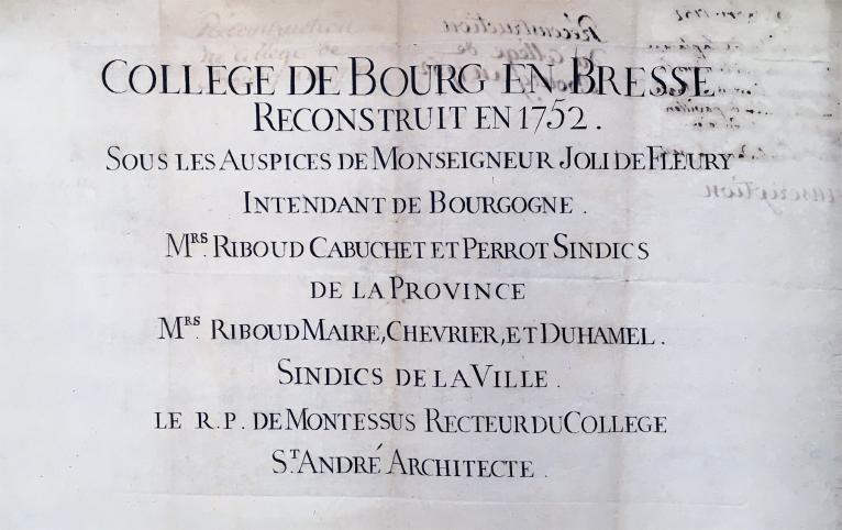 Inscription commémorant la pose de la première pierre du collège en 1752 (AC Bourg-en-Bresse, GG 241)