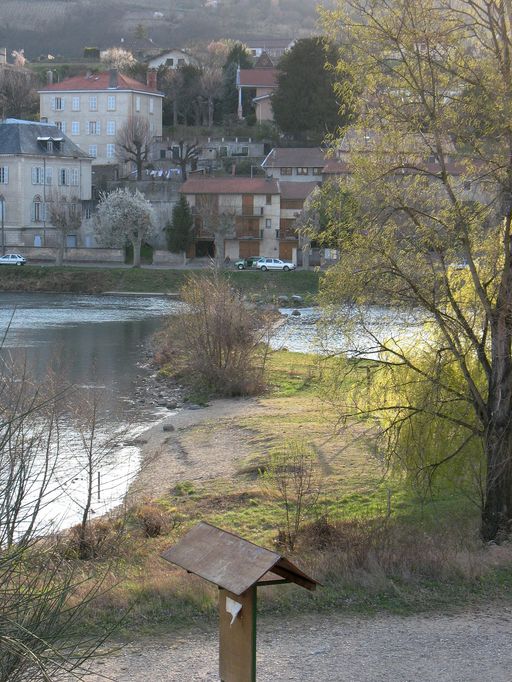 Digue, massif de coupure