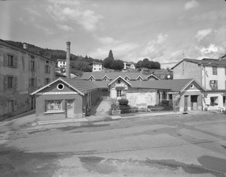 Etablissement thermal de la Société Générale des eaux minérales de Couzan