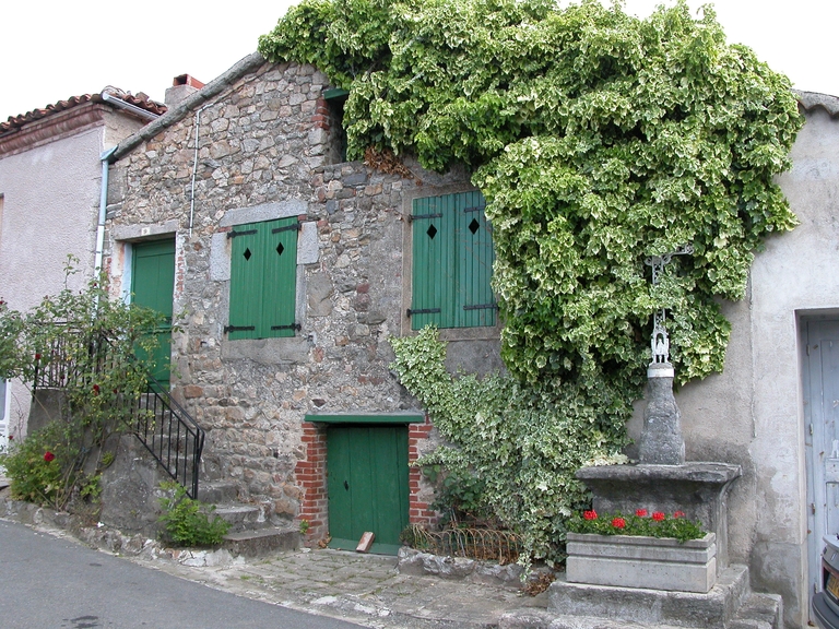 Village de Lézigneux