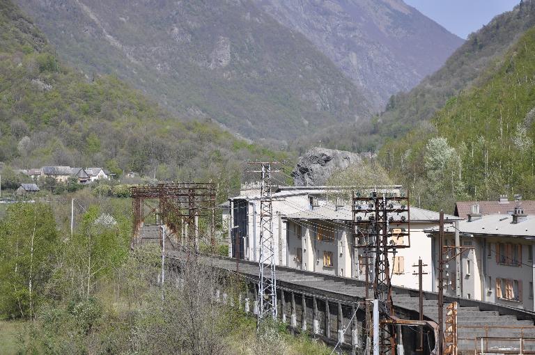 centrale et barrage de Rioupéroux, basse-vallée de la Romanche et cité ouvrière de la Salinière