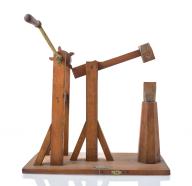 Objet de représentation d'élément mécanique : Modèle de marteau-pilon