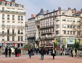 Théâtre Bellecour puis imprimerie et journal Le Progrès actuellement FNAC