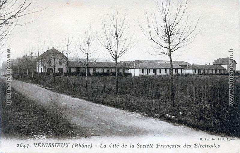 Société Française des Electrodes - Puis Société des Electrodes et Réfractaires Savoie et Carbone Savoie - Actuellement Saint-Gobain Savoie Réfractaires et Tokai Cobex Savoie