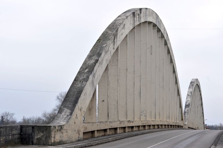 Pont routier de Loyettes