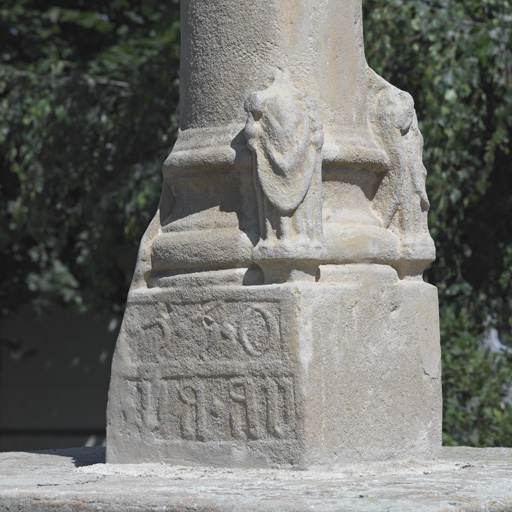 Croix de cimetière actuellement croix de chemin