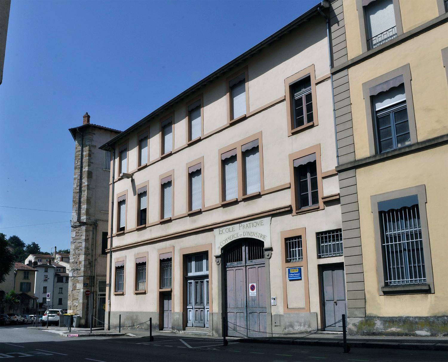 Collège de jésuites, puis institut national, école centrale supplémentaire, école communale secondaire, collège communal et école pratique de commerce et d'industrie, lycée, actuellement collège François-Ponsard
