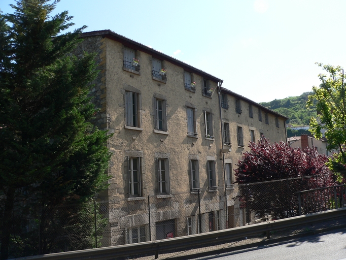 Tanneries Chenu et Nodin puis immeuble d'habitation à loyer modéré