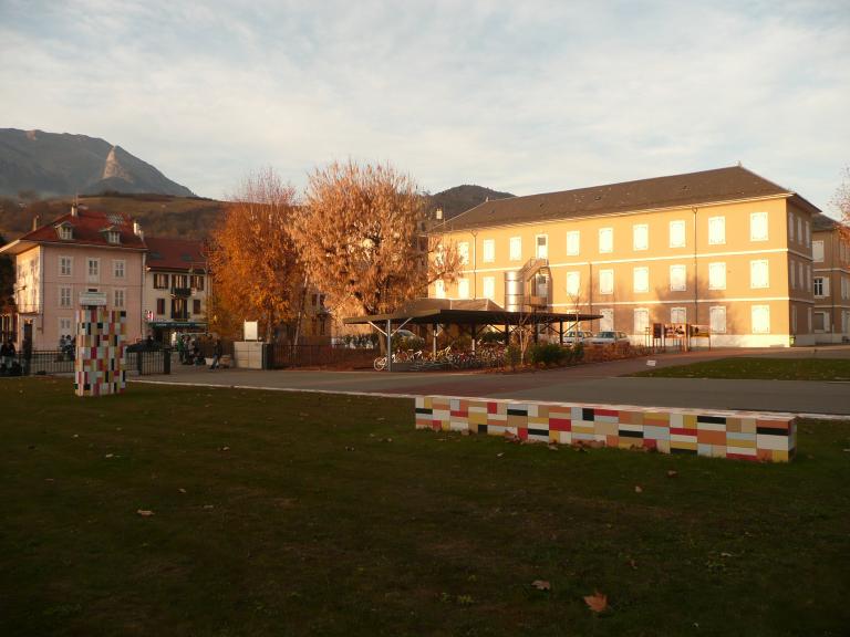 Sculpture / revêtement de sol : La Salle de bain