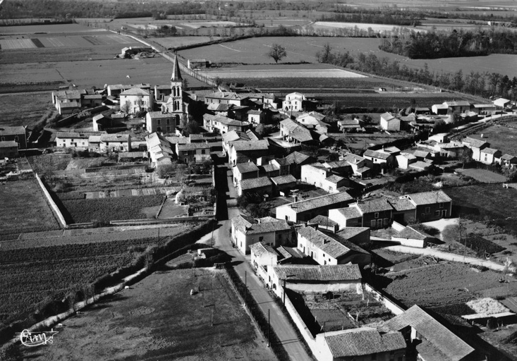 Présentation de la commune de Chalain-le-Comtal