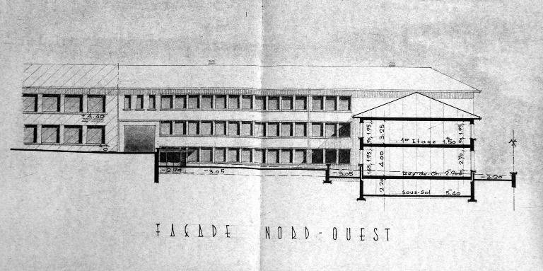 Groupe scolaire de Montroux, puis Cité technique, actuellement lycée d'enseignement général, technologique et professionnel René-Perrin