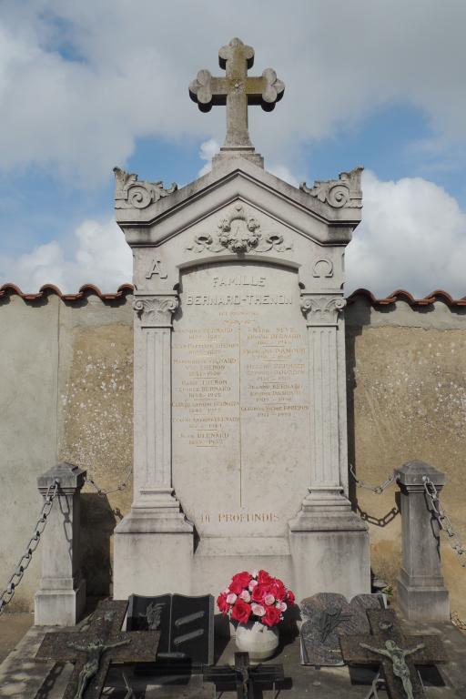 Tombeau de la famille Bernard-Thenon