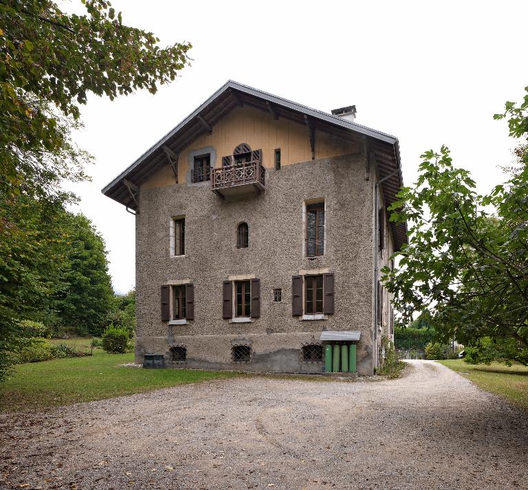 Villa puis maison d'école et de formation, actuellement maison de retraite dite Maison Saint-Vincent