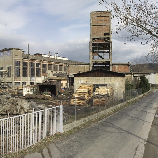 Cimenterie d'Albigny-sur-Saône dite la Société des Ciments Portland de Couzon actuellement Société des Placages du sud-est (et projet de reconversion en 2018)