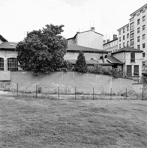 Usine textile dite Chazard tulle puis Frachon, Emery, Philibert et Cie SA fabrique de soie puis Société Rhodanienne de jeux et jouets puis Norev