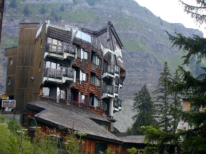 Hôtel de voyageurs dit hôtel les Hauts-Forts, actuellement immeuble