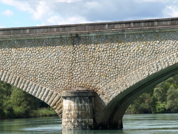 Pont routier d'Evieu