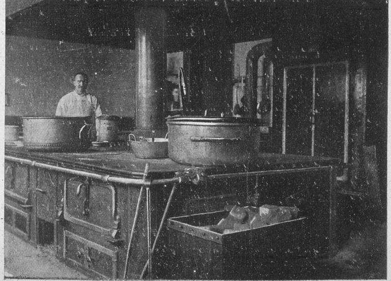 Lycée de garçons, actuellement lycée d'enseignement secondaire et supérieur Claude-Fauriel