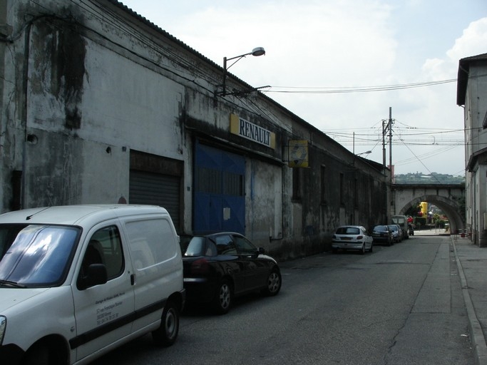 Usine actuellement Garage de réparation automobile Renault