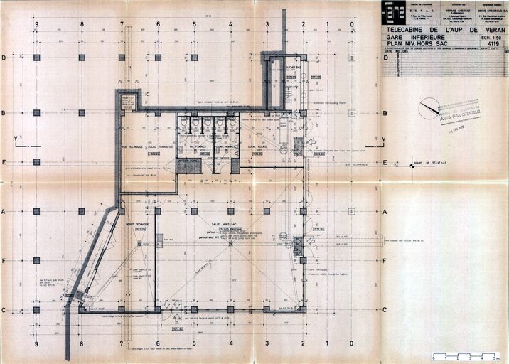 Gare de téléphérique : gare inférieure de la télécabine de l´Aup de Véran