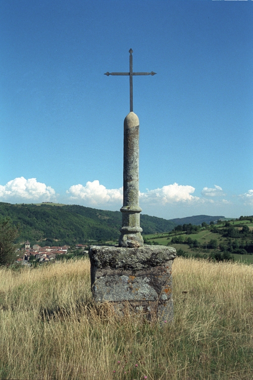 Les croix monumentales du canton de Boën et de la commune de Sail-sous-Couzan