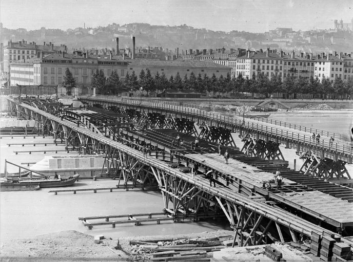 Pont du Midi, puis premier pont Galliéni (détruit)