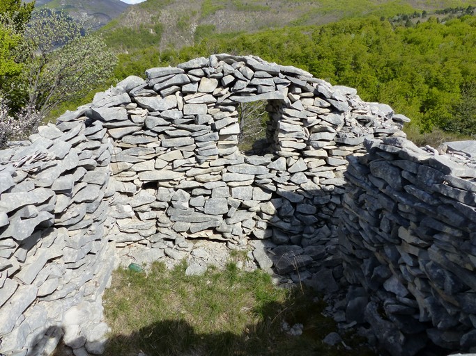 Vue de volume d'une cabane, quartier de Banastier.