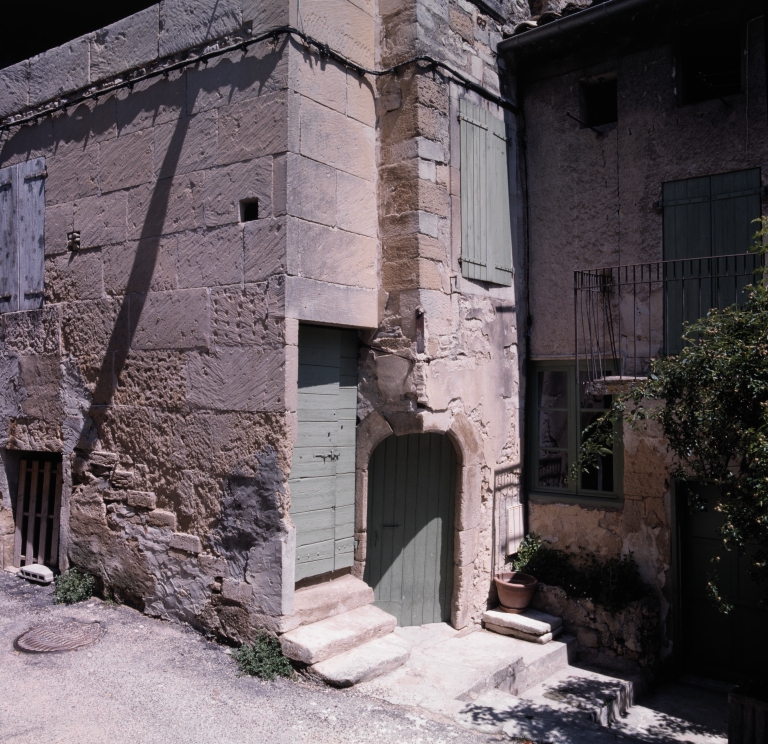 Les maisons de la commune de Chamaret