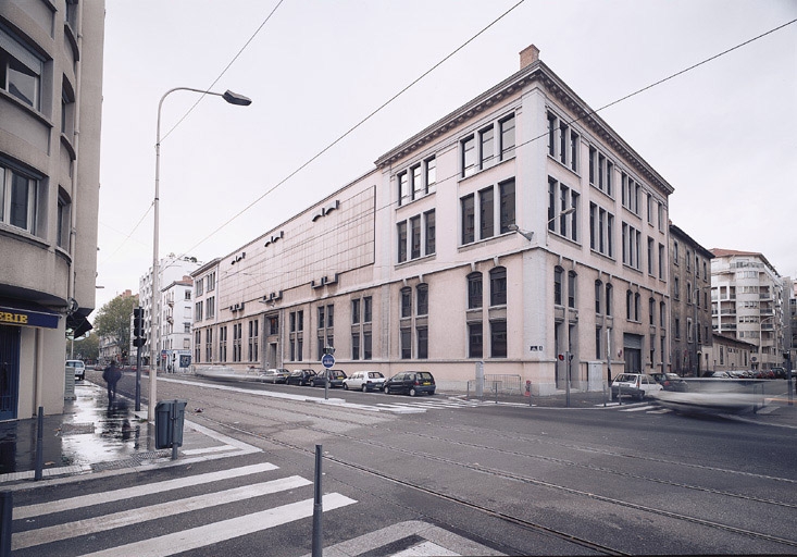 Usine de confection Jules et Lucien Gorse puis Chomienne Fils actuellement Archives Départementales du Rhône