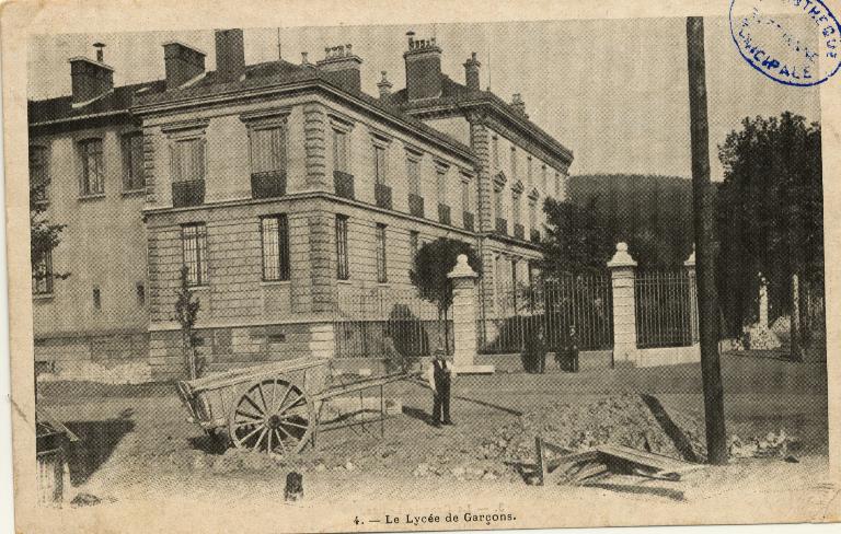 Lycée de garçons, actuellement lycée d'enseignement secondaire et supérieur Claude-Fauriel
