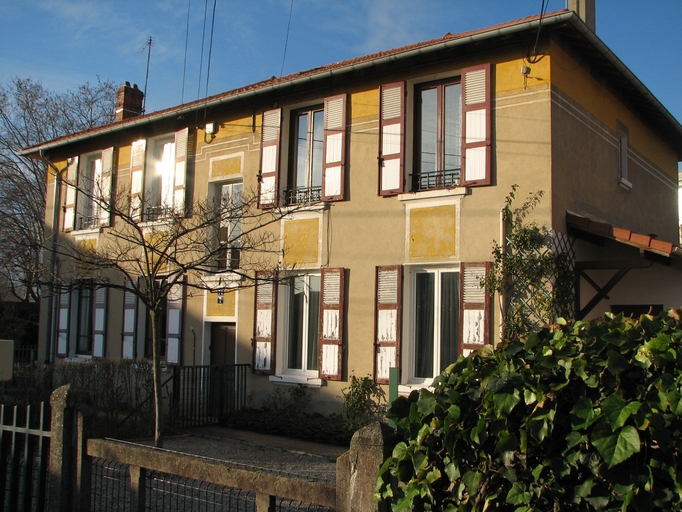 Cité ouvrière dite cité de la Soie ou cité Tase : petite cité,  grande cité, Hôtel Jeanne d'Arc dite Maison de famille, parc