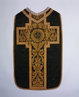 Chasuble, étole, manipule, bourse de corporal, voile de calice : ornement vert