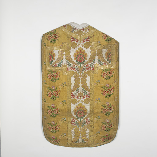 Ornement or (n°2) : chasuble, étole, manipule, voile de calice