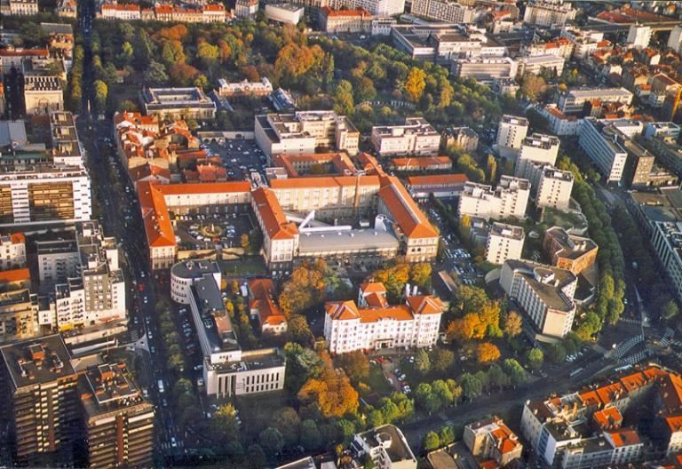 Hôtel-Dieu de Clermont-Ferrand : l'édifice de l'hôtel-Dieu