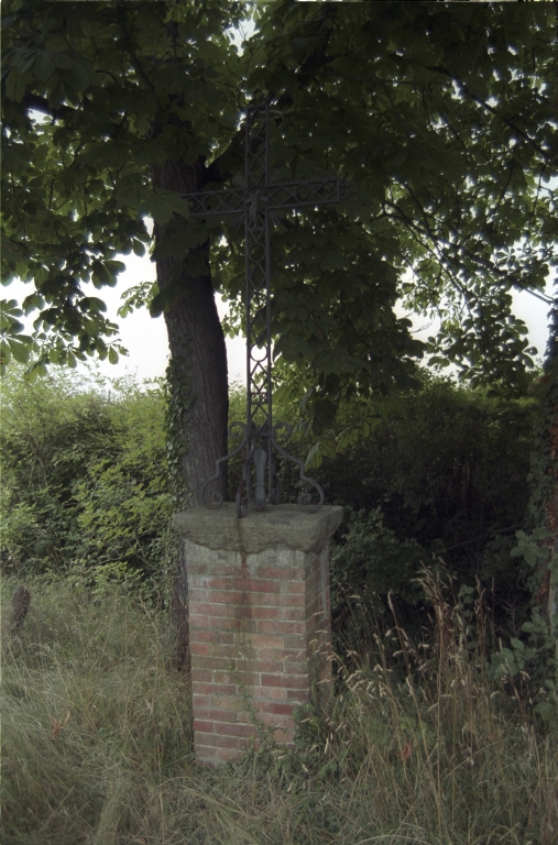 Les croix monumentales du canton de Boën et de la commune de Sail-sous-Couzan