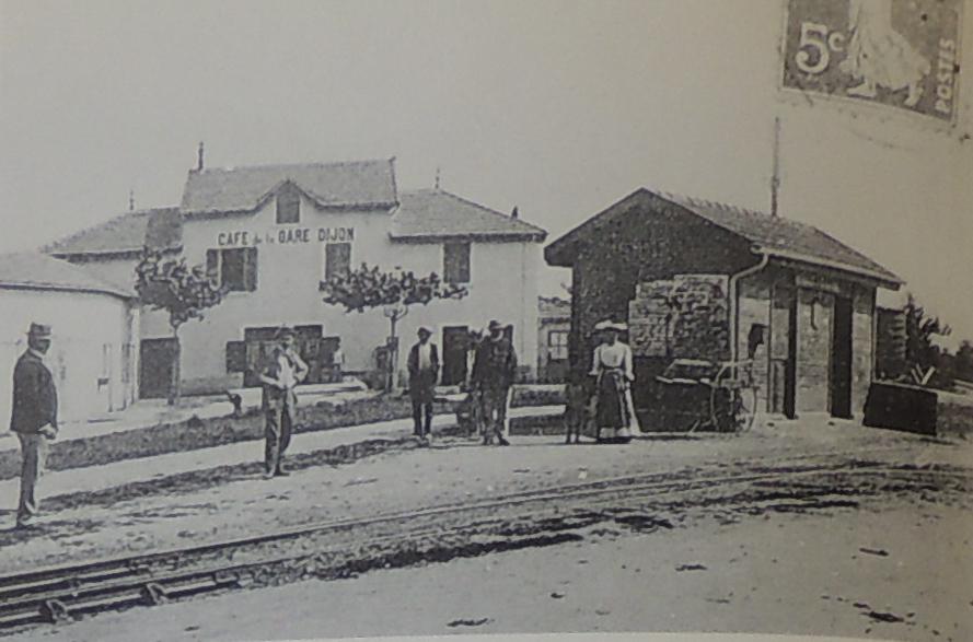 Ancienne gare, actuellement restaurant Le Relais de la gare