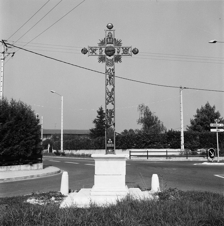 croix de chemin, dite la grand'croix