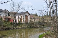 Moulins du Commandeur puis moulins Guillet puis Dumaz puis moulins et fabrique de canne de parapluie Veyre puis fabrique de soie puis corderie en cours de réaménagement