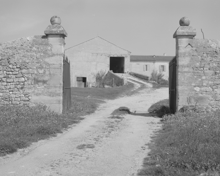 prieuré Saint-André de Sarçon, puis ferme dite domaine Saint-Bernard