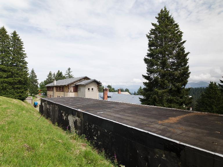 Logement du personnel de la station, dit La Gaillarde, puis hôtel de voyageurs dit Hôtel Jeandet, puis colonie de vacances de la ville de Puteaux, actuellement désaffecté