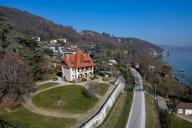 Les villas de villégiature au bord du lac d'Annecy dans le Parc naturel régional du Massif des Bauges